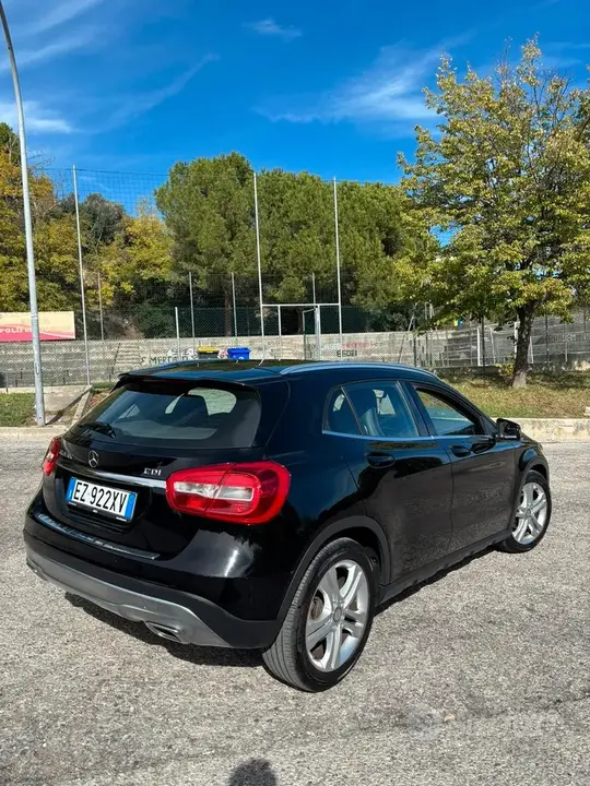 Mercedes-Benz Gla 180 2015 photo 2