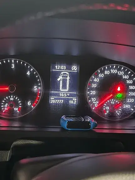 Volkswagen Transporter 2018 photo 2