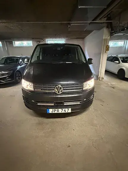 Volkswagen Transporter 2018 photo 3