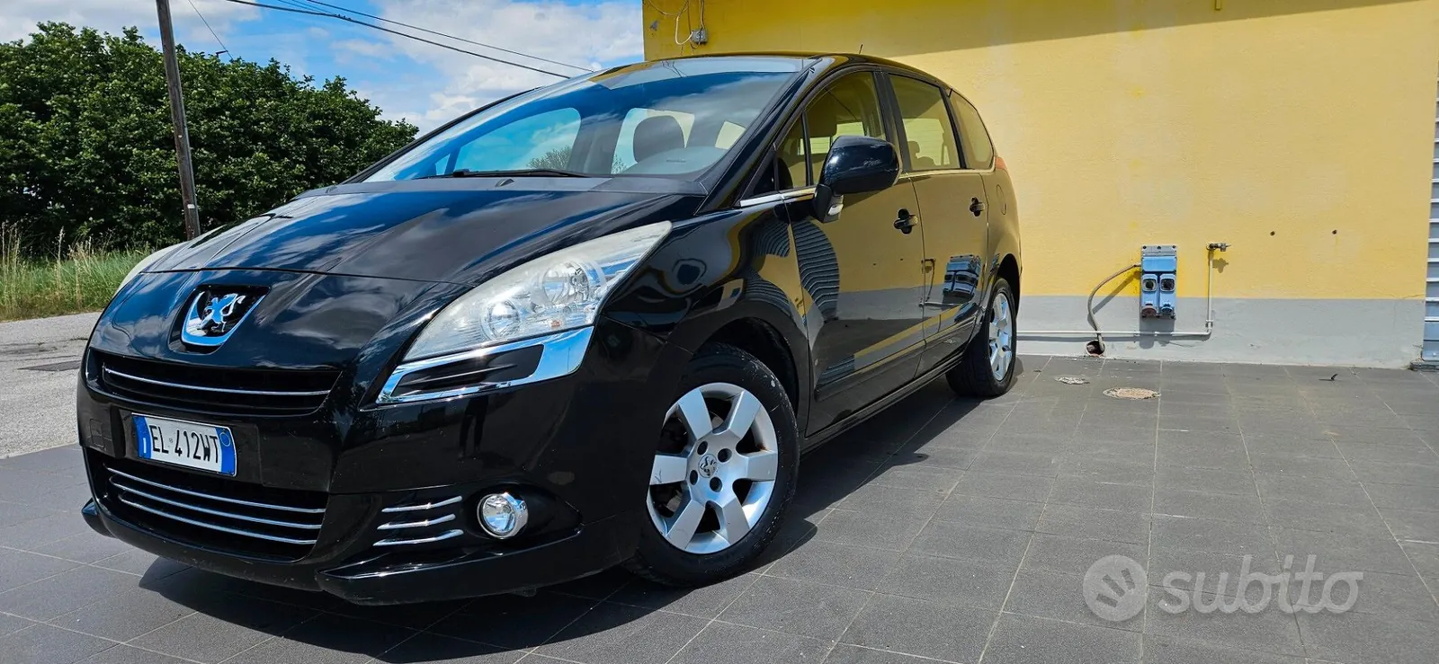 Peugeot 5008 2012 photo 2