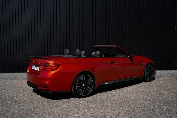 BMW M4 2015 photo 2