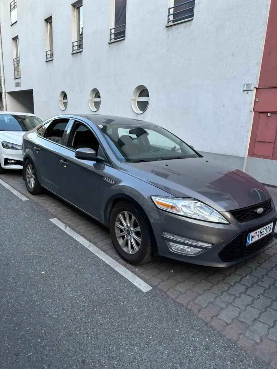 Ford Mondeo 2011 photo 2
