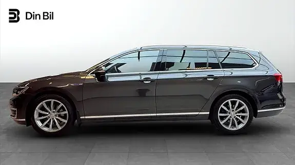Volkswagen Passat 2018 photo 2