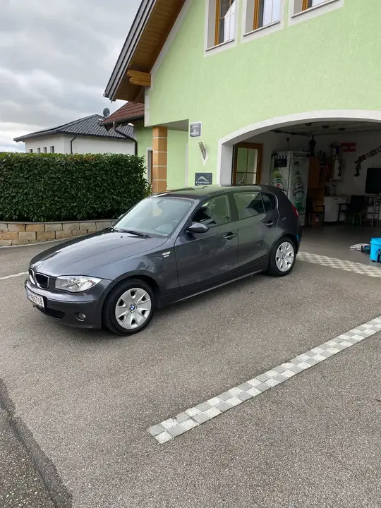BMW 1 Series 2006 photo 2