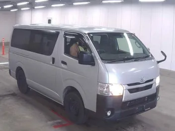 Toyota Hiace 2021 photo 2