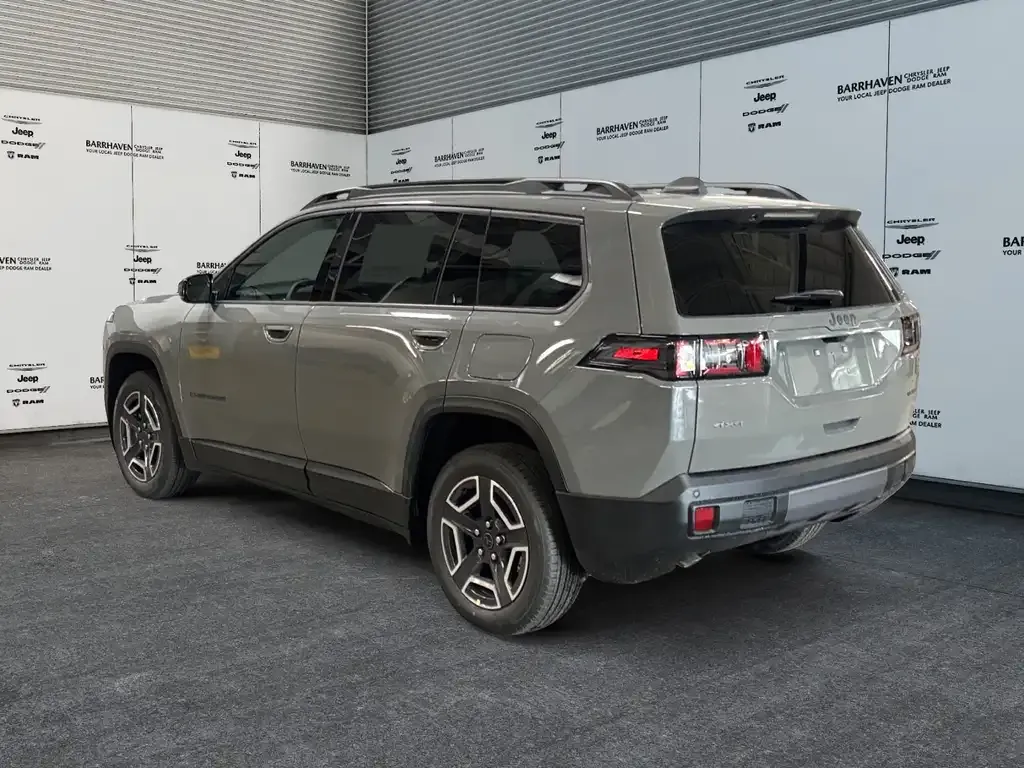 Jeep Cherokee 2026 photo 3