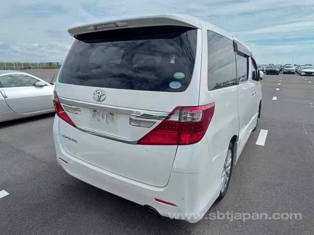 Toyota Alphard 2012 photo 4
