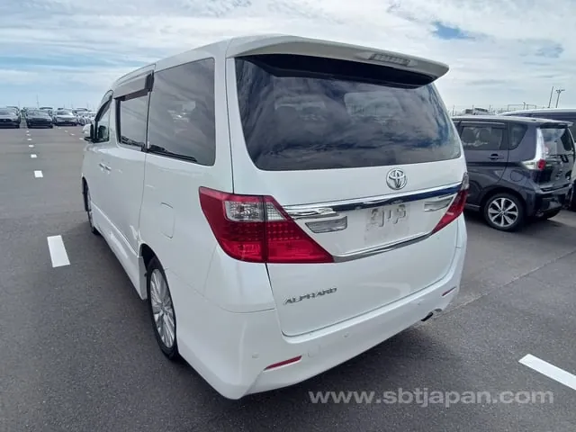 Toyota Alphard 2012 photo 3