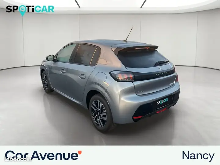 Peugeot 208 2022 photo 3