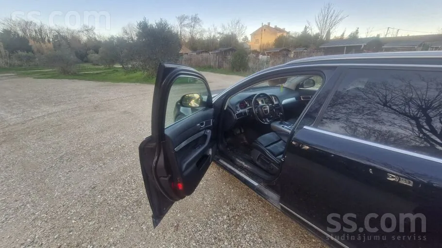 Audi A6 2011 photo 2