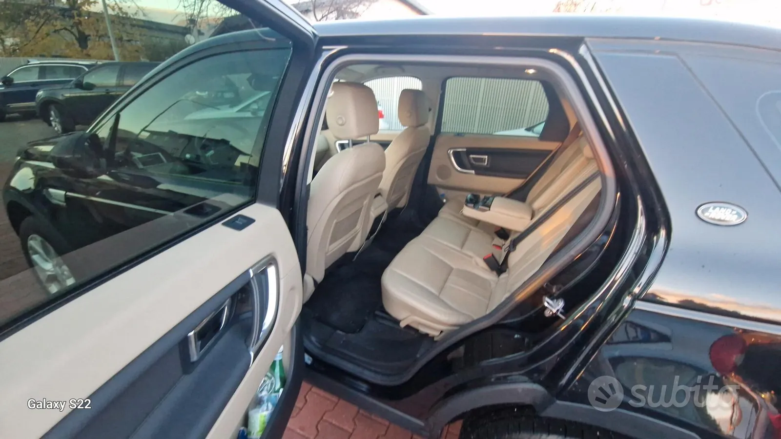 Land Rover Discovery Sport 2016 photo 3