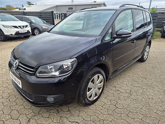 Volkswagen Touran 2011 photo 3