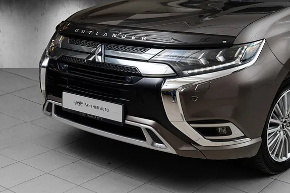 Mitsubishi Outlander 2018 photo 2