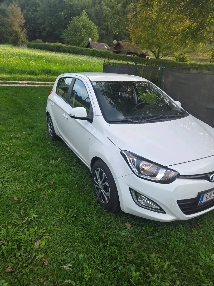 Hyundai I20 2013 photo 3