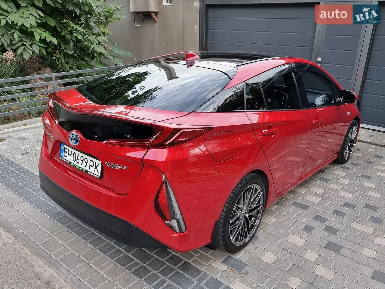 Toyota Prius 2019 photo 2