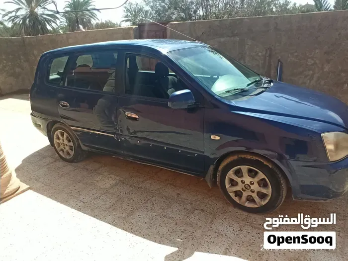 Kia Carens 2002 photo 3
