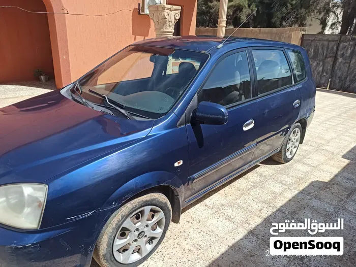 Kia Carens 2002 photo 2