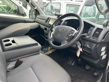 Toyota Hiace 2021 photo 4