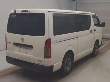 Toyota Hiace 2021 photo 3
