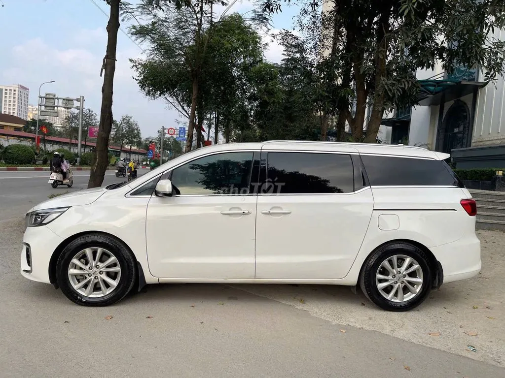 Kia Sedona 2018 photo 3