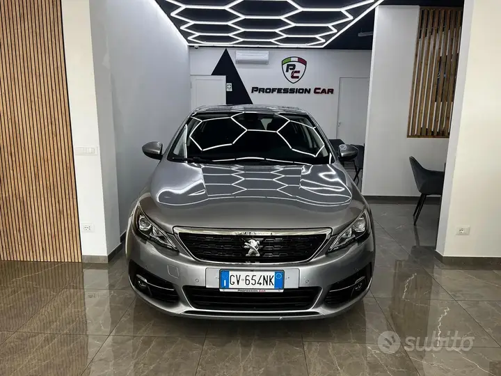 Peugeot 308 2019 photo 2