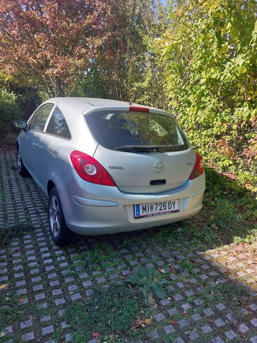 Opel Corsa 2009 photo 3