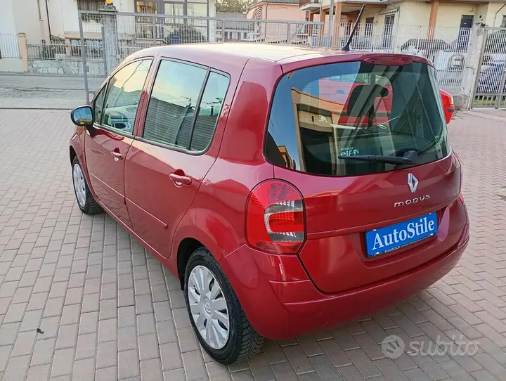 Renault Modus 2011 photo 4
