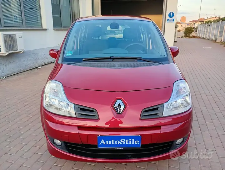 Renault Modus 2011 photo 2
