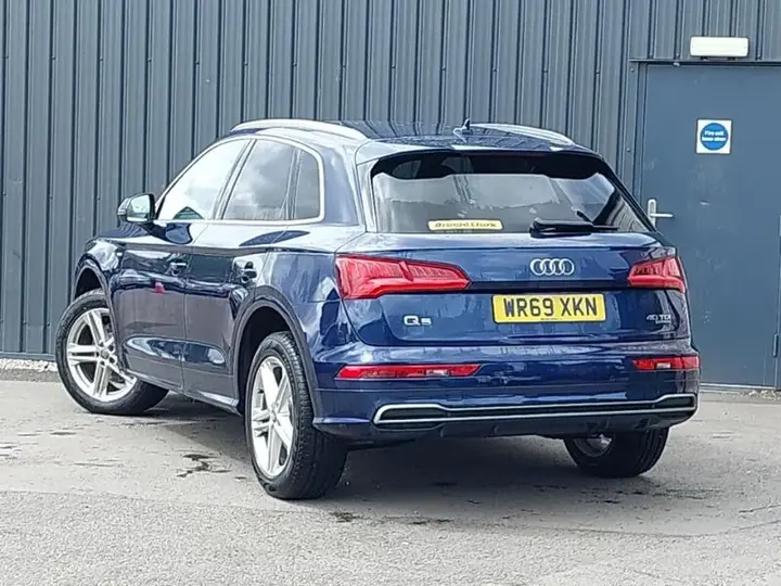 Audi Q5 2019 photo 2