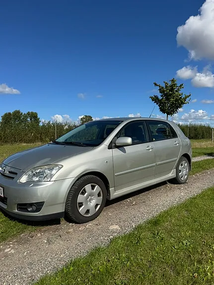 Toyota Corolla 2004 photo 2