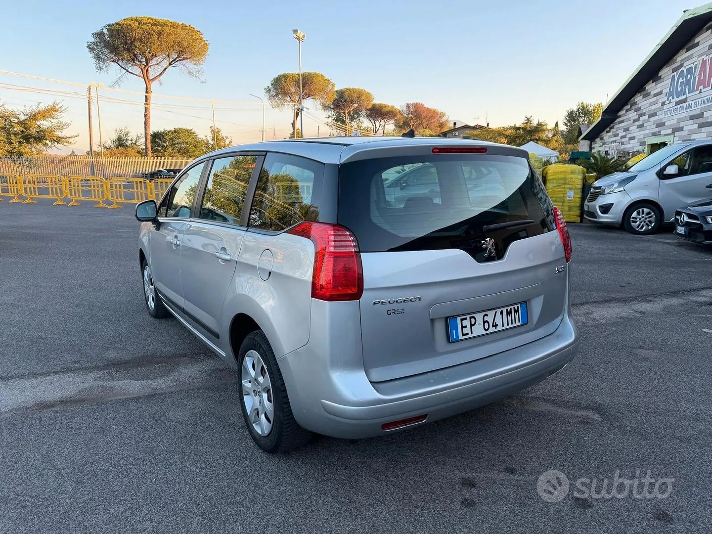Peugeot 5008 2013 photo 4