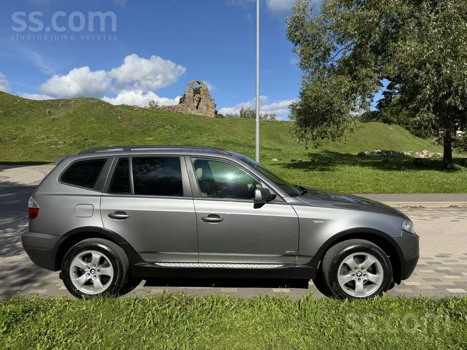 BMW X3 2009 photo 2