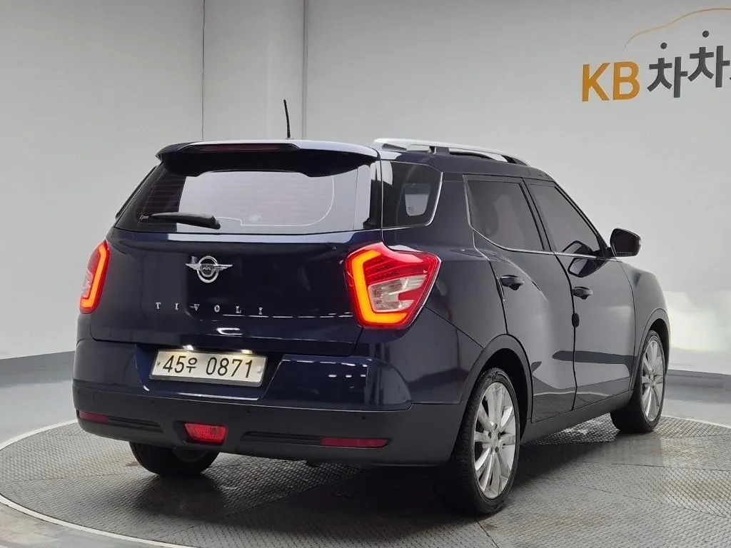 KG Mobility Tivoli 2016 photo 3