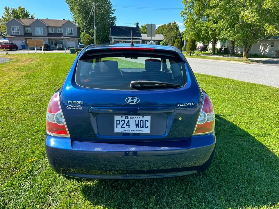 Hyundai Accent 2011 photo 4