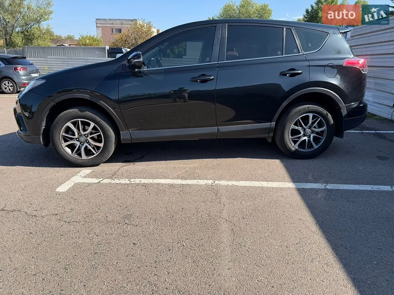 Toyota Rav4 2018 photo 5