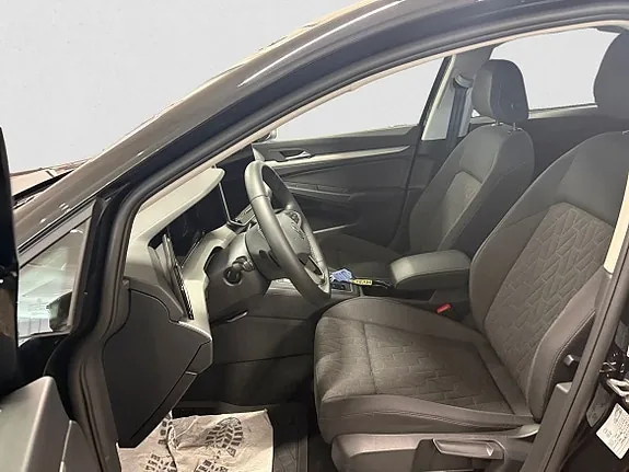 Volkswagen Golf I 2026 photo 5