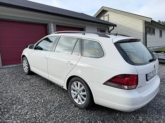 Volkswagen Golf Vi 2011 photo 2