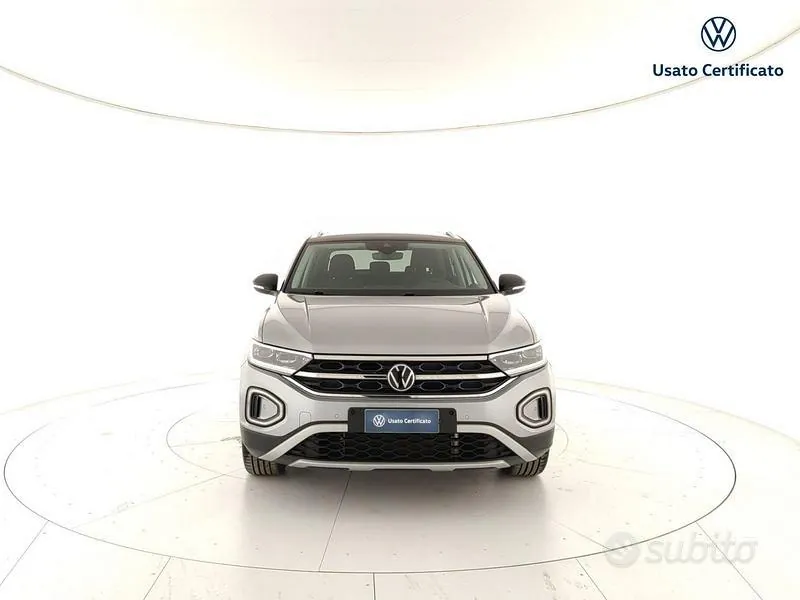Volkswagen T-Roc 2023 photo 2