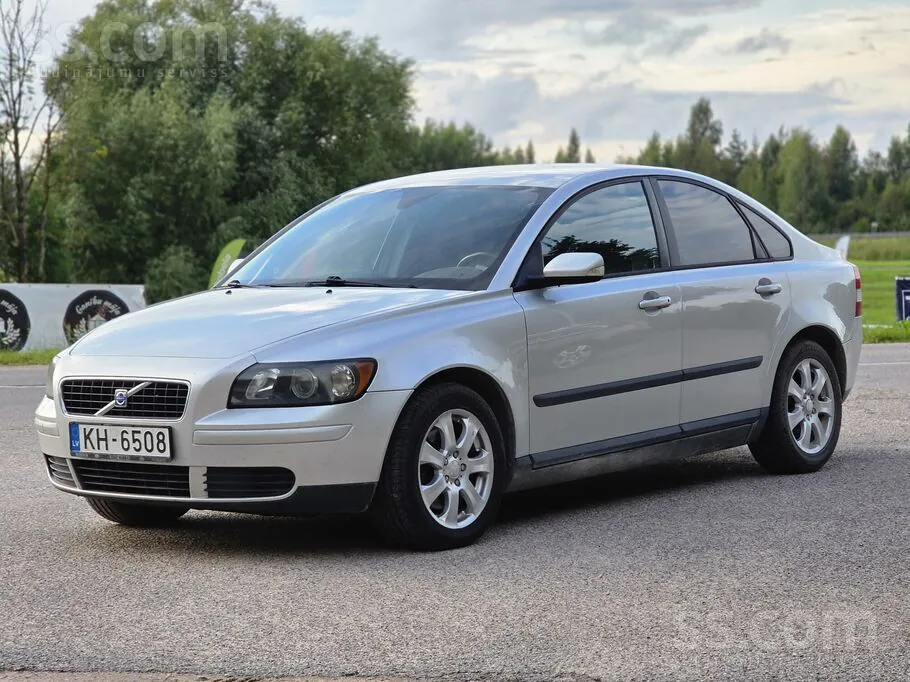 Volvo S40 2004 photo 2