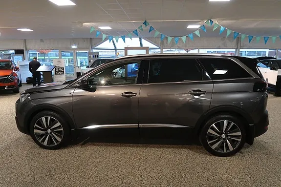 Peugeot 5008 2019 photo 2