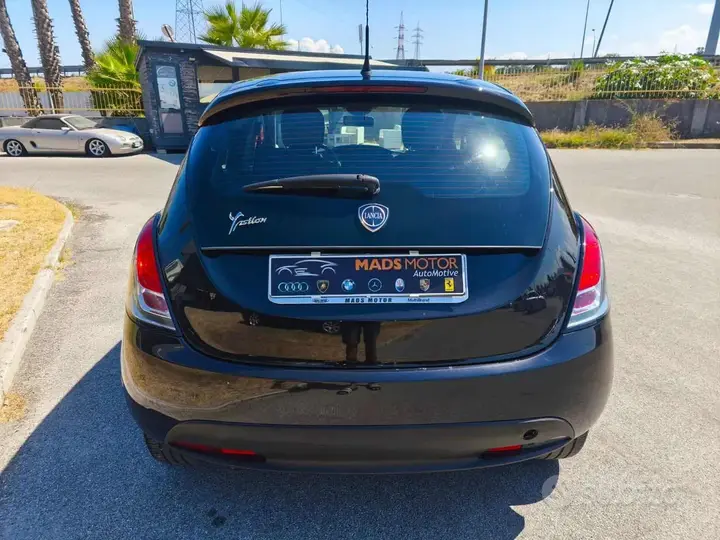 Lancia Ypsilon 2012 photo 5