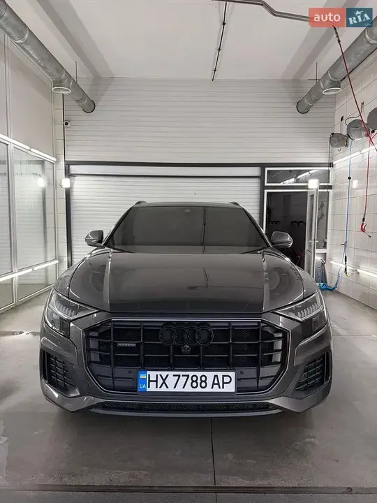 Audi Q8