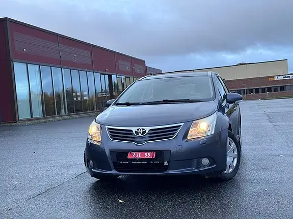Toyota Avensis 2010 photo 5