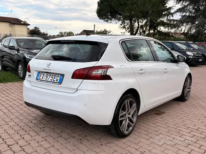 Peugeot 308 2014 photo 5