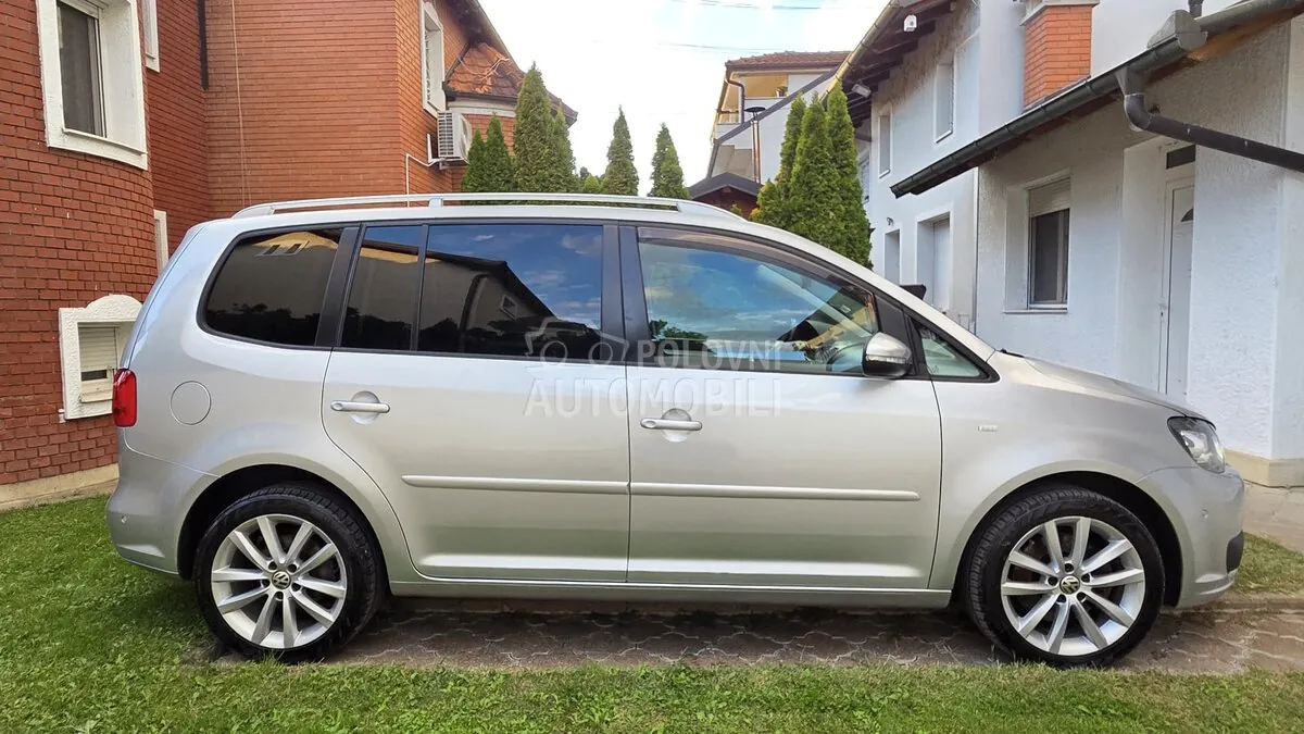 Volkswagen Touran 2014 photo 2