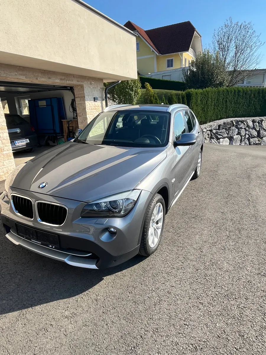 BMW X1 2011 photo 2
