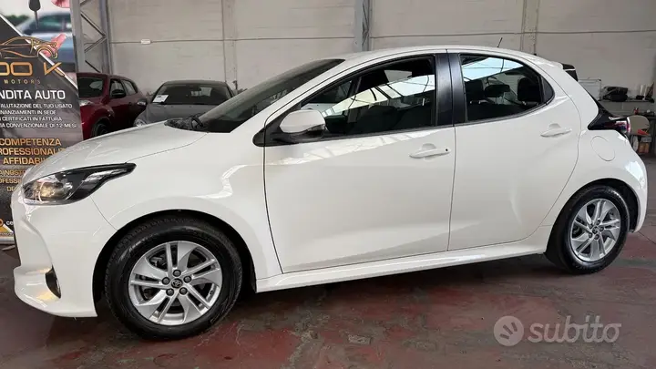 Toyota Yaris 2021 photo 2