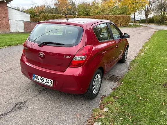 Hyundai I20 2011 photo 3