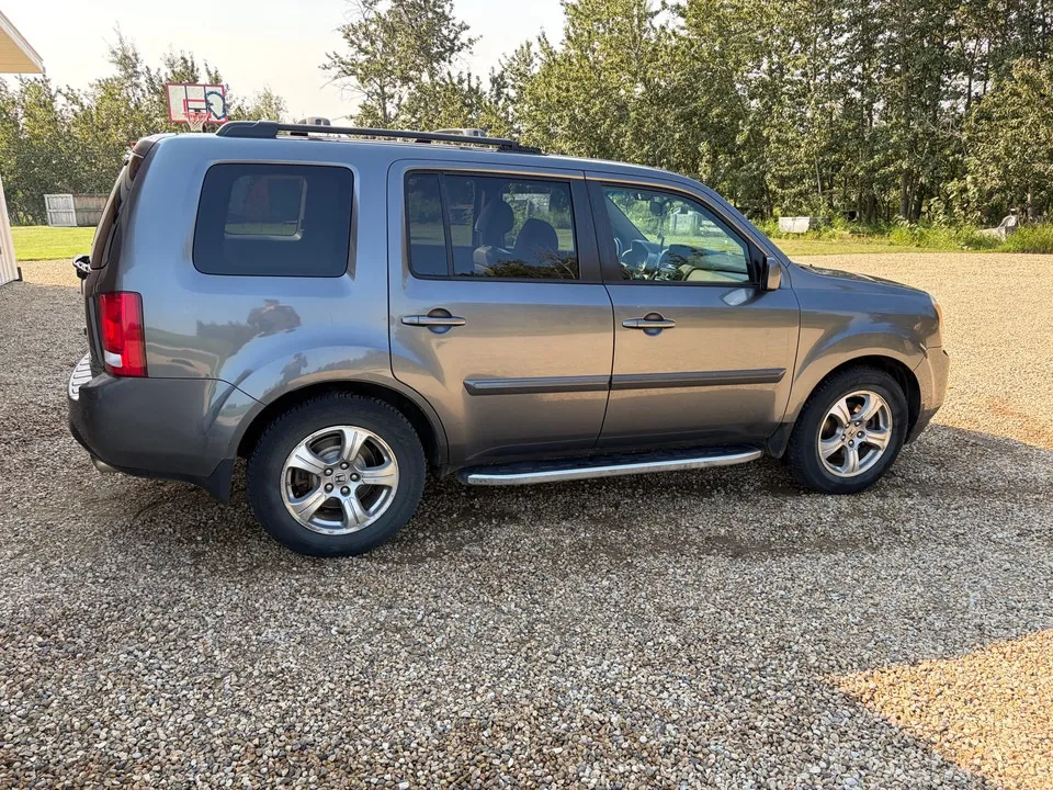 Honda Pilot 2012 photo 2