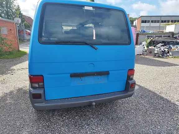 Volkswagen Caravelle 2000 photo 3